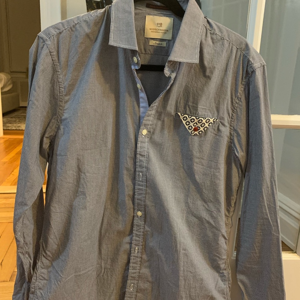 Men’s Blue Pattern Button Up